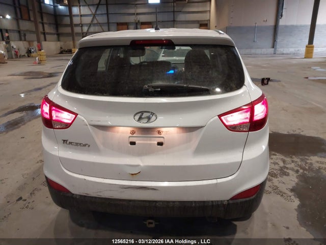 KM8JT3AF5FU959942 Hyundai Tucson Gl