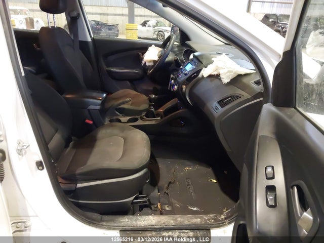 KM8JT3AF5FU959942 Hyundai Tucson Gl