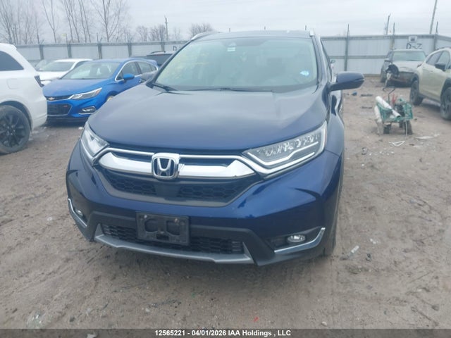 2017 Honda Cr-v Touring მანქანა იყიდება აუქციონზე, vin: 2HKRW2H92HH115637, აუქციონის ნომერი: 12565221