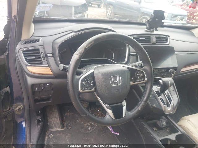 2017 Honda Cr-v Touring მანქანა იყიდება აუქციონზე, vin: 2HKRW2H92HH115637, აუქციონის ნომერი: 12565221