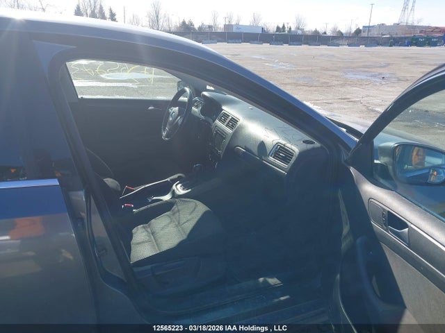 12565223 :رقم المزاد ، 3VWDX7AJ3CM427667 vin ، 2012 Volkswagen Jetta Sedan مزاد بيع