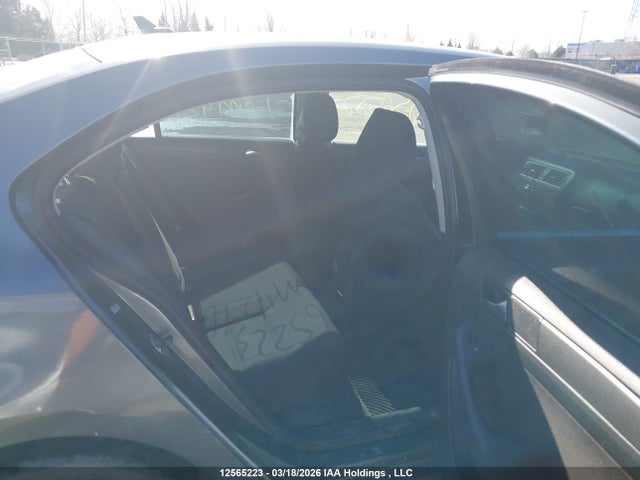 12565223 :رقم المزاد ، 3VWDX7AJ3CM427667 vin ، 2012 Volkswagen Jetta Sedan مزاد بيع
