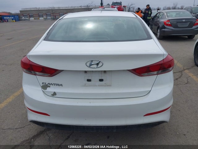 12565225 :رقم المزاد ، 5NPD74LFXJH284651 vin ، 2018 Hyundai Elantra Le مزاد بيع