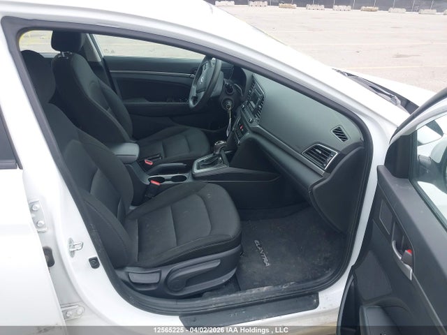 12565225 :رقم المزاد ، 5NPD74LFXJH284651 vin ، 2018 Hyundai Elantra Le مزاد بيع