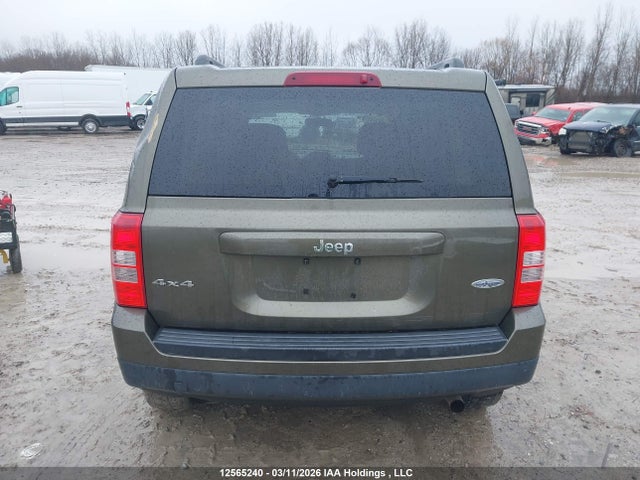 12565240 :رقم المزاد ، 1C4NJRAB1FD383097 vin ، 2015 Jeep Patriot Sport/north مزاد بيع
