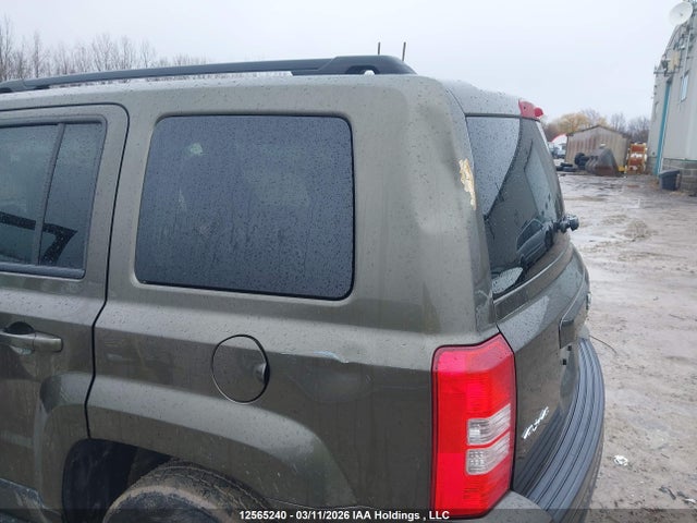 12565240 :رقم المزاد ، 1C4NJRAB1FD383097 vin ، 2015 Jeep Patriot Sport/north مزاد بيع