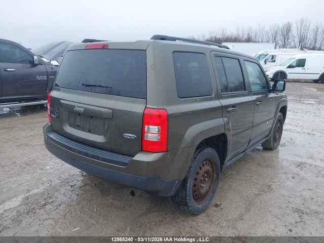 12565240 :رقم المزاد ، 1C4NJRAB1FD383097 vin ، 2015 Jeep Patriot Sport/north مزاد بيع