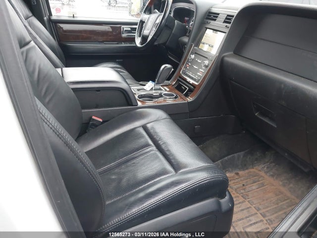 5LMJJ2JT5GEL11953 Lincoln Navigator Select