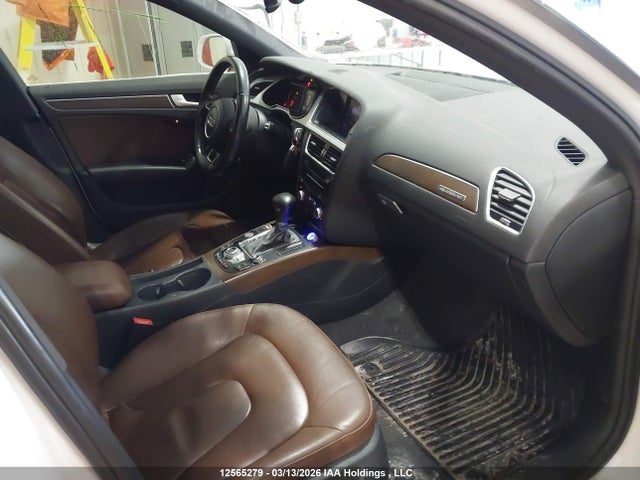 WAUFFCFL6FN029913 Audi A4 Premium Plus