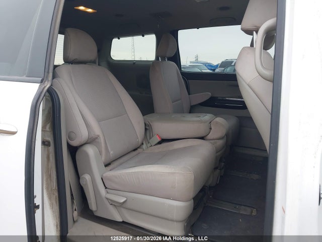 KNDMC5C16K6456109 KIA Sedona Sx