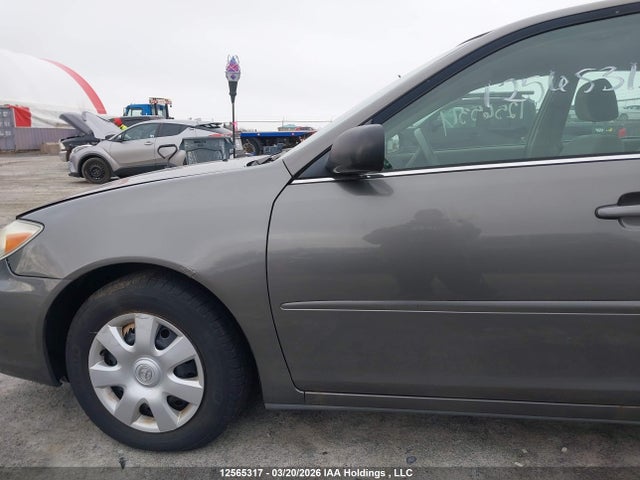12565317 :رقم المزاد ، 4T1BE32K34U848748 vin ، 2004 Toyota Camry Le/xle/se مزاد بيع