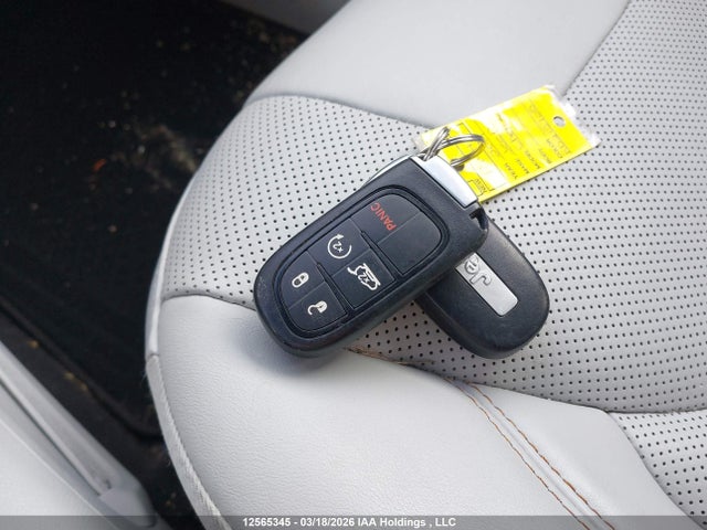Продажа на аукционе авто 2019 Jeep Cherokee Limited, vin: 1C4PJLDB9KD215705, номер лота: 12565345