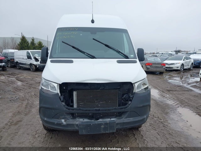 W1Y4KCHY9RP692590 Mercedes-Benz Sprinter 2500