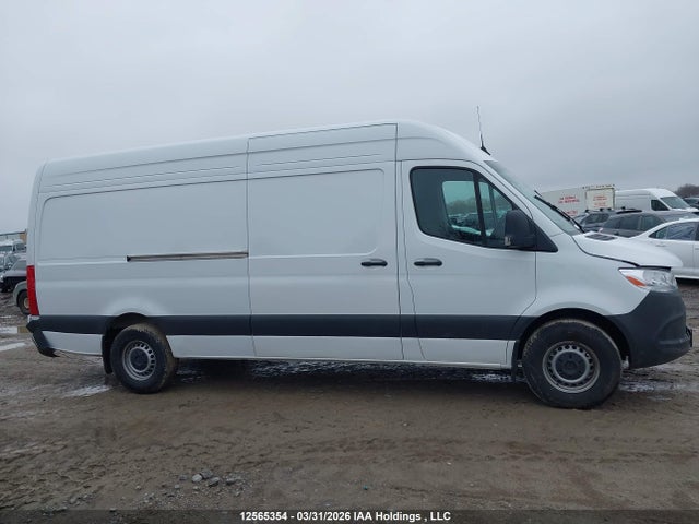 W1Y4KCHY9RP692590 Mercedes-Benz Sprinter 2500