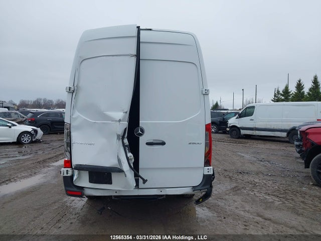 W1Y4KCHY9RP692590 Mercedes-Benz Sprinter 2500