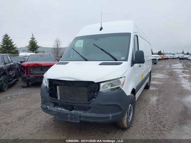 W1Y4KCHY9RP692590 Mercedes-Benz Sprinter 2500