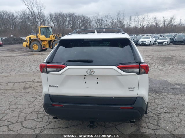 2020 Toyota Rav4 Xle/xle Premium მანქანა იყიდება აუქციონზე, vin: 2T3R1RFV8LC138804, აუქციონის ნომერი: 12565376