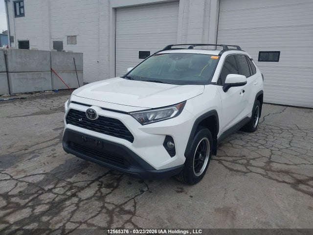 2020 Toyota Rav4 Xle/xle Premium მანქანა იყიდება აუქციონზე, vin: 2T3R1RFV8LC138804, აუქციონის ნომერი: 12565376