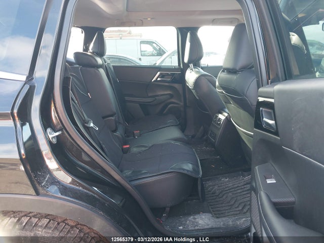 JA4J4UA80NZ613995 Mitsubishi Outlander