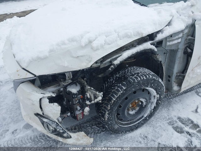 JM1BM1W37E1129844 Mazda Mazda3 Gt-sky