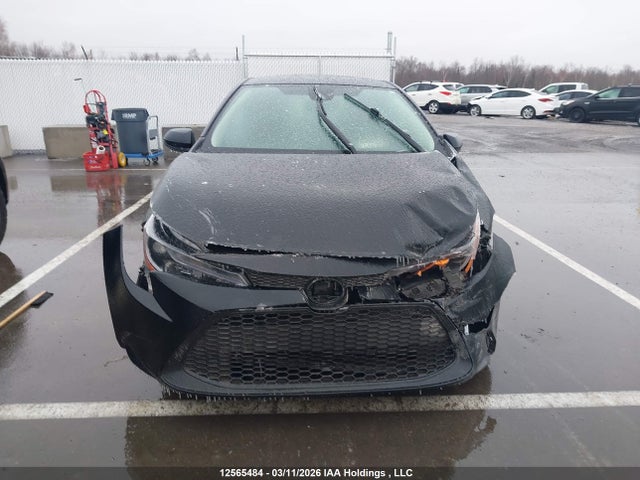 12565484 :رقم المزاد ، 5YFBPMBE9NP365584 vin ، 2022 Toyota Corolla Le مزاد بيع