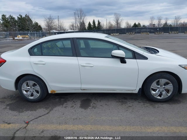 Продажа на аукционе авто 2015 Honda Civic Lx, vin: 2HGFB2F45FH016842, номер лота: 12565516