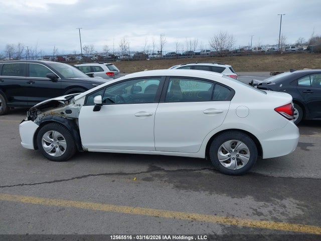 Продажа на аукционе авто 2015 Honda Civic Lx, vin: 2HGFB2F45FH016842, номер лота: 12565516