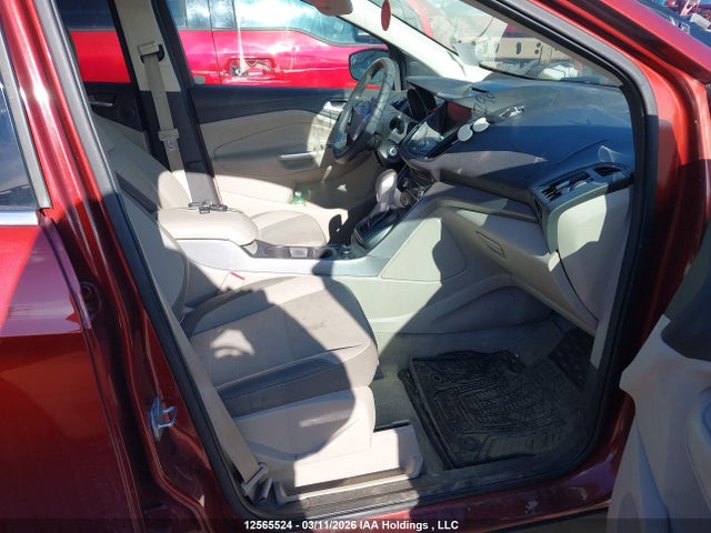 2014 Ford Escape Se მანქანა იყიდება აუქციონზე, vin: 1FMCU9GX4EUB87960, აუქციონის ნომერი: 12565524