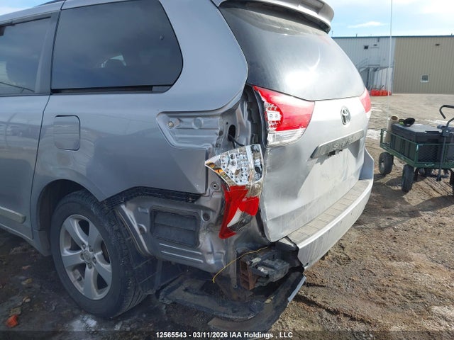 Aukcja sprzedaży 2011 Toyota Sienna, vin: 5TDZK3DC5BS041439, numer aukcji: 12565543