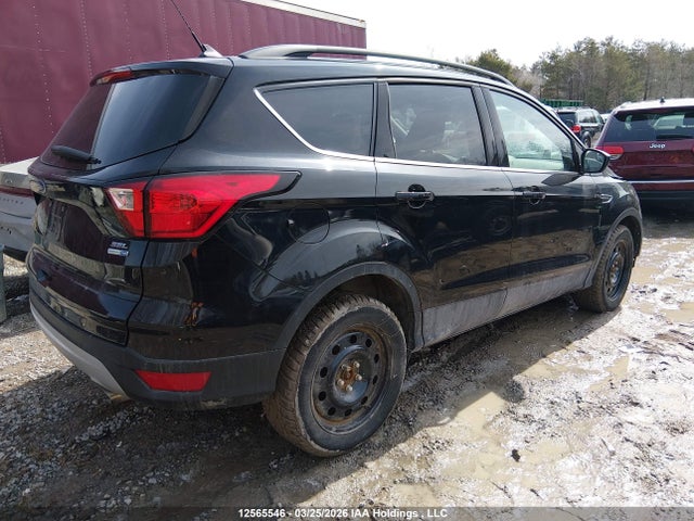 12565546 :رقم المزاد ، 1FMCU9HD2KUC58427 vin ، 2019 Ford Escape مزاد بيع
