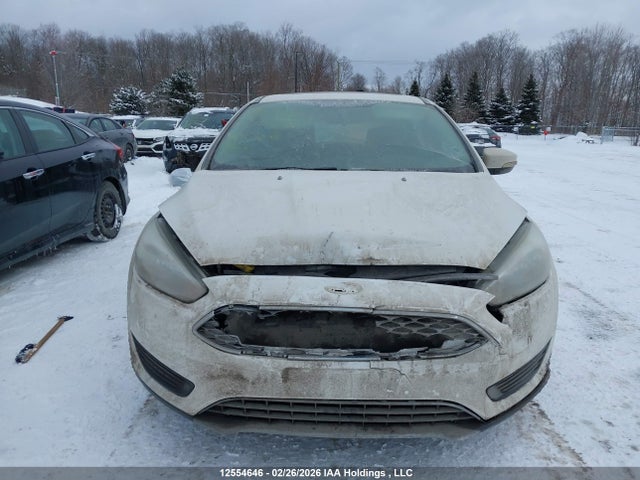 12554646 :رقم المزاد ، 1FADP3K28FL303232 vin ، 2015 Ford Focus Se مزاد بيع