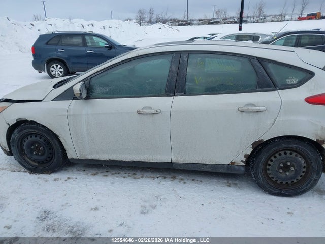 12554646 :رقم المزاد ، 1FADP3K28FL303232 vin ، 2015 Ford Focus Se مزاد بيع