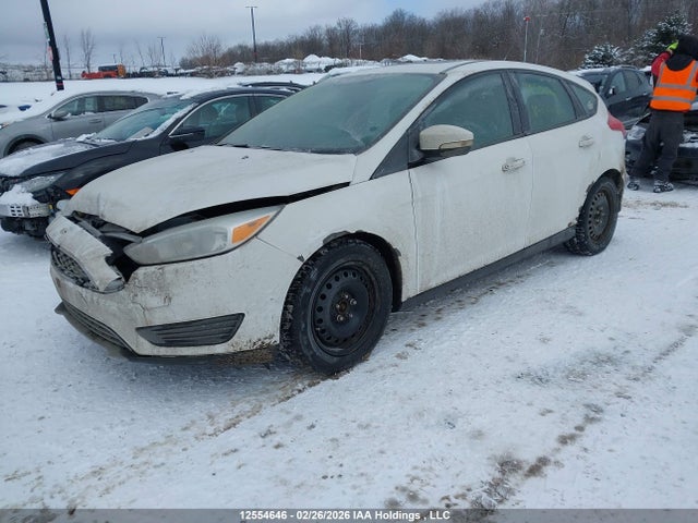 12554646 :رقم المزاد ، 1FADP3K28FL303232 vin ، 2015 Ford Focus Se مزاد بيع