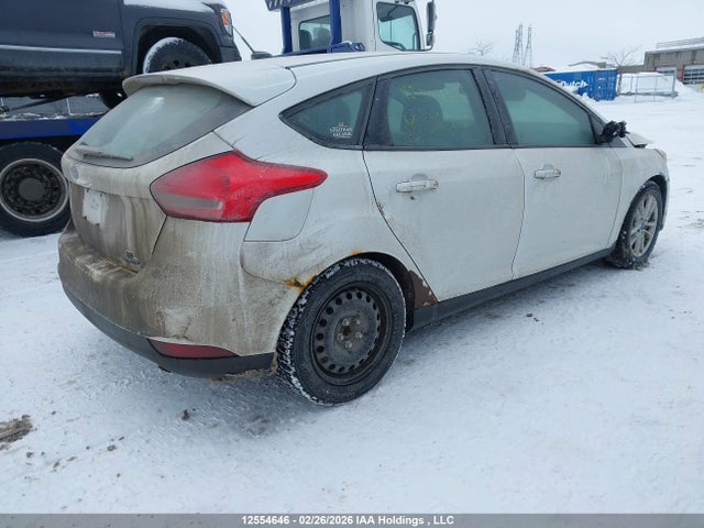 12554646 :رقم المزاد ، 1FADP3K28FL303232 vin ، 2015 Ford Focus Se مزاد بيع