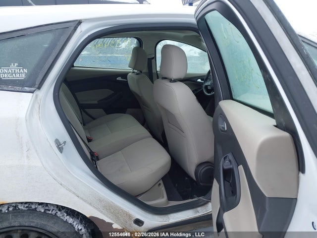 12554646 :رقم المزاد ، 1FADP3K28FL303232 vin ، 2015 Ford Focus Se مزاد بيع