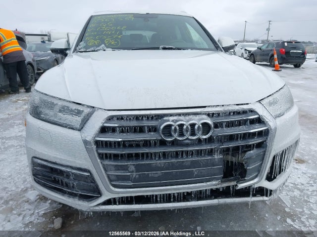 WA1BNAFY5J2130062 Audi Q5 Premium Plus