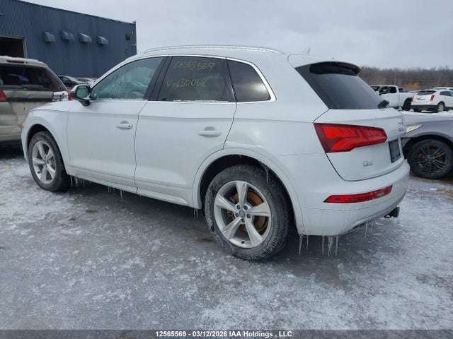WA1BNAFY5J2130062 Audi Q5 Premium Plus