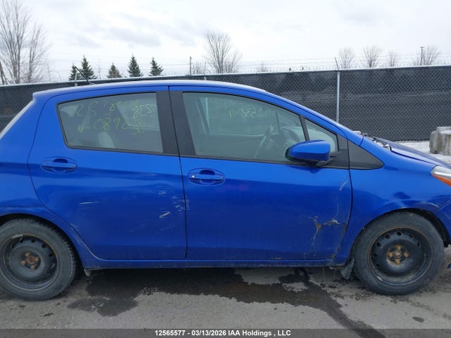 VNKKTUD35JA089238 Toyota YARIS LE