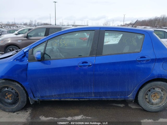 VNKKTUD35JA089238 Toyota YARIS LE
