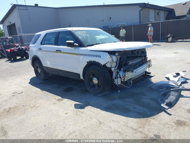 Ford Explorer Police Interceptor 2018 1FM5K8ARXJGB48592 главное изображение