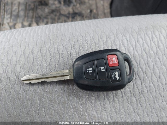 12565616 :رقم المزاد ، 2T1BURHE9FC406147 vin ، 2015 Toyota Corolla L/le/le Pls/prm/s/s Pls مزاد بيع