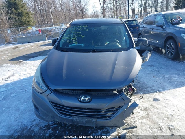KM8JTCAF9FU052174 Hyundai Tucson Gl