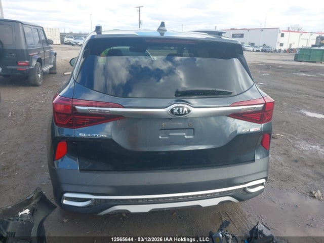 12565644 :رقم المزاد ، KNDETCA2XM7174623 vin ، 2021 Kia Seltos Sx مزاد بيع