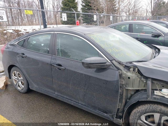 Продажа на аукционе авто 2017 Honda Civic Lx, vin: 2HGFC2F50HH037882, номер лота: 12565659