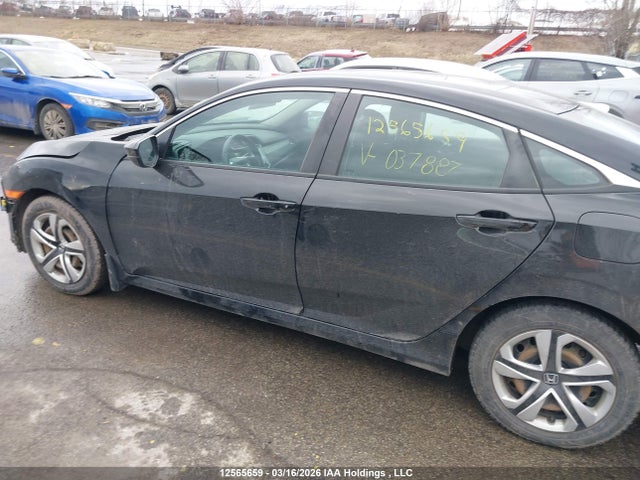 Продажа на аукционе авто 2017 Honda Civic Lx, vin: 2HGFC2F50HH037882, номер лота: 12565659