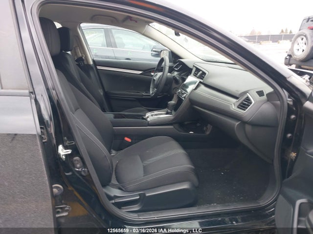 Продажа на аукционе авто 2017 Honda Civic Lx, vin: 2HGFC2F50HH037882, номер лота: 12565659