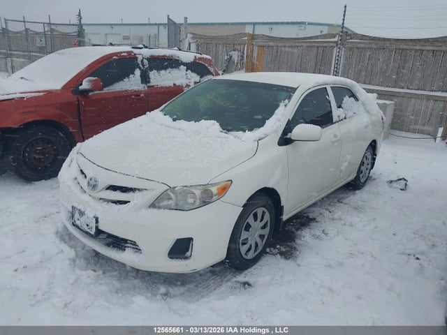 2013 Toyota Corolla Ce მანქანა იყიდება აუქციონზე, vin: 2T1BU4EE4DC936935, აუქციონის ნომერი: 12565661