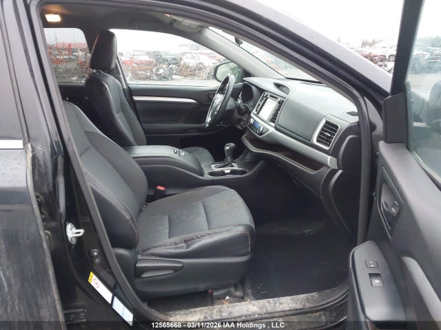 5TDBKRFH0GS325484 Toyota Highlander Le
