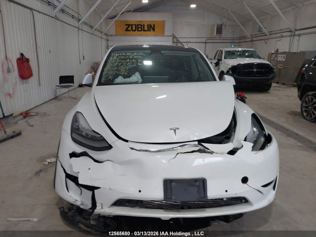 Tesla Model Y 2021 5YJYGDEE7MF293834 Image 13