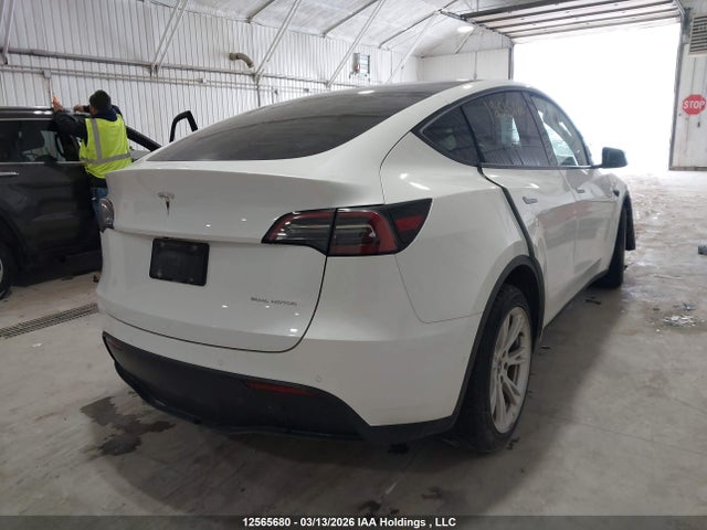 Tesla Model Y 2021 5YJYGDEE7MF293834 Image 4